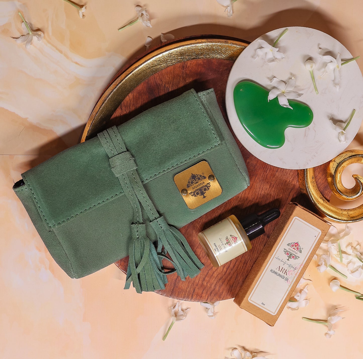Luminous Glow Gift Set | Kumkumadi Oil | Gua Sha